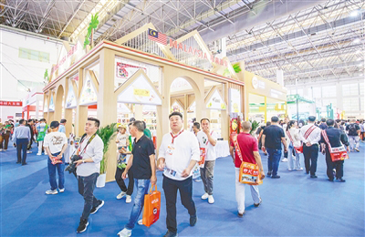  展会扩大“朋友圈” 企业走出“国际范”
